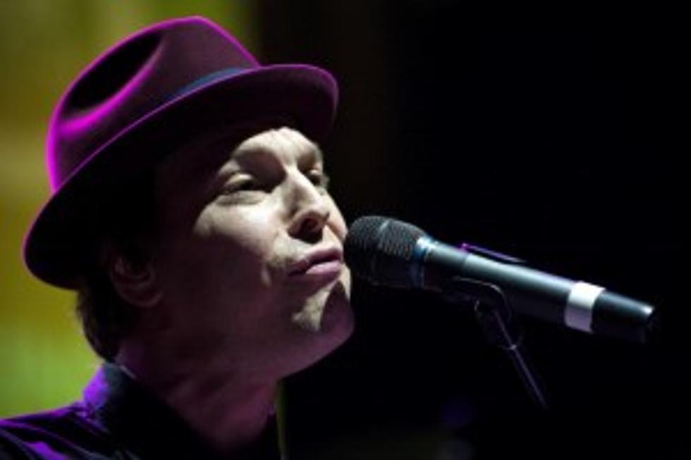 Gavin Degraw And Colibie Caillat At L&#8217;auberge Du Lac